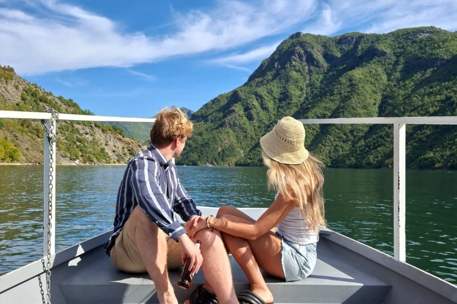 Short Boat Ride (1–2 Hours)